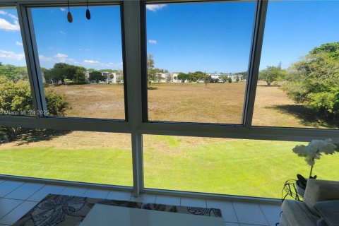 Copropriété à vendre à Deerfield Beach, Floride: 2 chambres, 92.9 m2 № 1979454 - photo 1