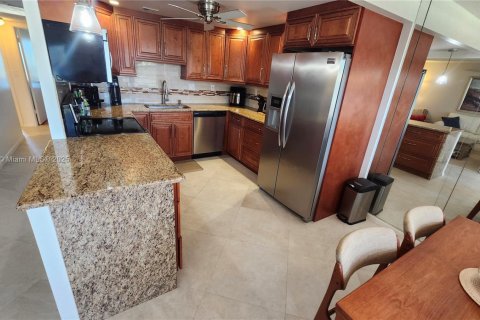 Copropriété à vendre à Deerfield Beach, Floride: 2 chambres, 92.9 m2 № 1979454 - photo 5