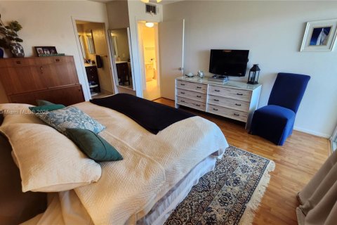 Copropriété à vendre à Deerfield Beach, Floride: 2 chambres, 92.9 m2 № 1979454 - photo 17