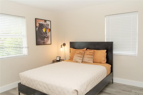 Casa en venta en Hollywood, Florida, 3 dormitorios, 206.99 m2 № 1504115 - foto 16