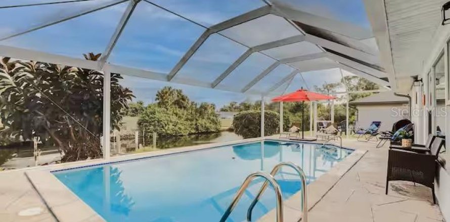 Villa ou maison à Port Charlotte, Floride 2 chambres, 127.09 m2 № 1675653