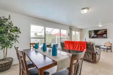 Villa ou maison à louer à Port Charlotte, Floride: 2 chambres, 127.09 m2 № 1675653 - photo 6