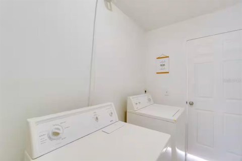 Villa ou maison à louer à Port Charlotte, Floride: 2 chambres, 127.09 m2 № 1675653 - photo 23