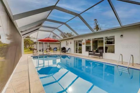 Villa ou maison à louer à Port Charlotte, Floride: 2 chambres, 127.09 m2 № 1675653 - photo 2