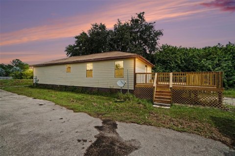 House in Naples, Florida 4 bedrooms, 127.46 sq.m. № 2412565 - photo 29