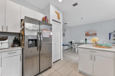 Купить таунхаус в Хомстед, Флорида 3 спальни, 133.97м2, № 2068664 - фото 13