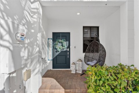 Купить таунхаус в Хомстед, Флорида 3 спальни, 133.97м2, № 2068664 - фото 5