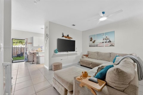 Купить таунхаус в Хомстед, Флорида 3 спальни, 133.97м2, № 2068664 - фото 8