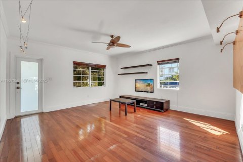 Купить кондоминиум в Майами-Бич, Флорида 2 спальни, 95.22м2, № 1985968 - фото 7