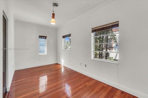 Купить кондоминиум в Майами-Бич, Флорида 2 спальни, 95.22м2, № 1985968 - фото 13