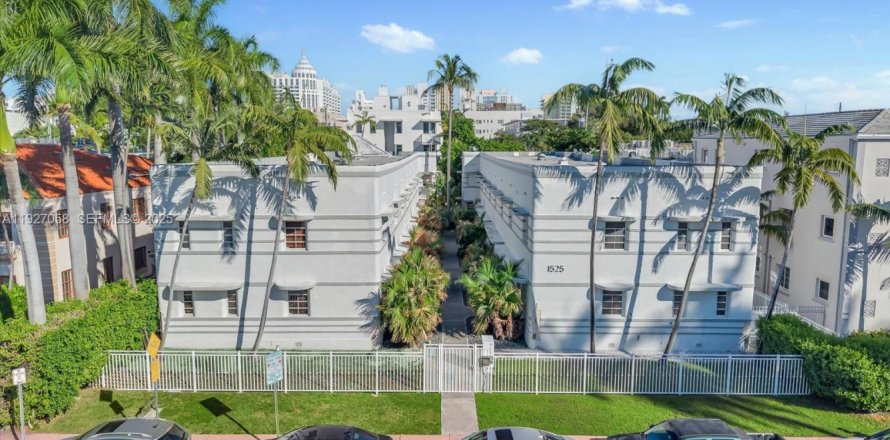 Кондоминиум с 2 спальнями в Майами-Бич, Флорида № 1985968