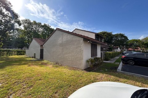 Touwnhouse à louer à Miami, Floride: 3 chambres, 132.85 m2 № 1944392 - photo 15