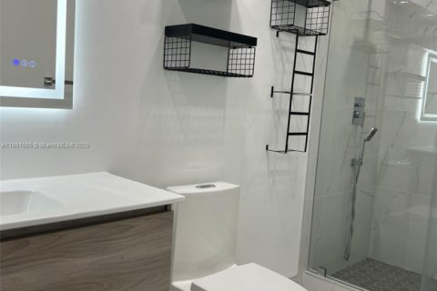 Touwnhouse à louer à Miami, Floride: 3 chambres, 132.85 m2 № 1944392 - photo 6