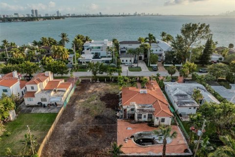 Terreno en venta en Miami Beach, Florida № 1937601 - foto 18