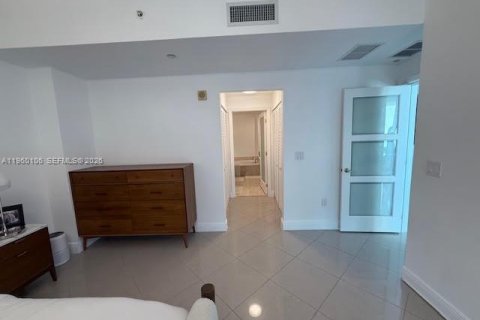 Condominio en venta en Aventura, Florida, 3 dormitorios, 171.78 m2 № 2020123 - foto 14