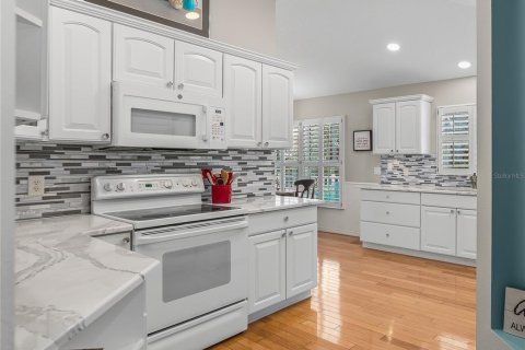 Casa en venta en The Villages, Florida, 3 dormitorios, 191.19 m2 № 2209972 - foto 24
