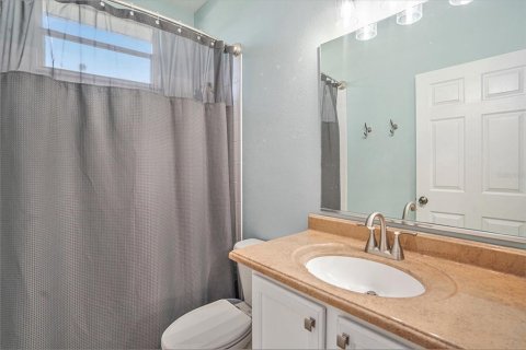 House in Bradenton, Florida 3 bedrooms, 156.54 sq.m. № 1793462 - photo 15
