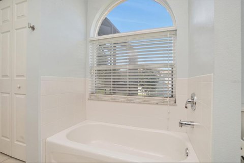 House in Bradenton, Florida 3 bedrooms, 156.54 sq.m. № 1793462 - photo 12