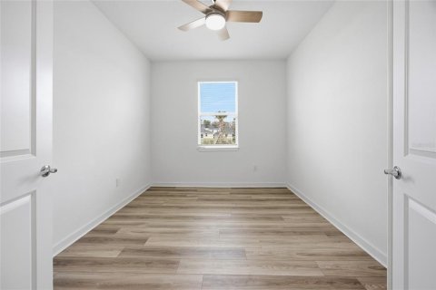 House in Ocala, Florida 3 bedrooms, 211.72 sq.m. № 2106616 - photo 3