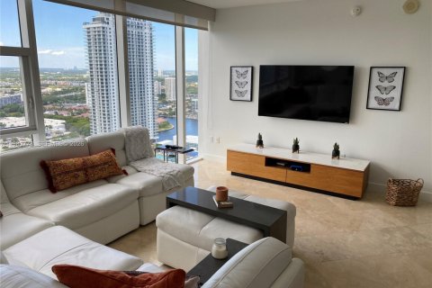 Снять в аренду кондоминиум в Халландейл-Бич, Флорида 1 спальня, 80.92м2, № 2049486 - фото 12