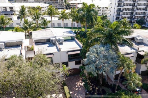 Touwnhouse à vendre à Fort Lauderdale, Floride: 2 chambres, 167.78 m2 № 2040802 - photo 27