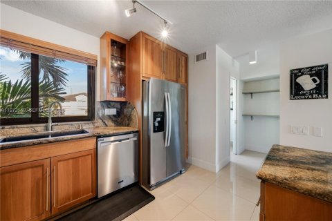 Touwnhouse à vendre à Fort Lauderdale, Floride: 2 chambres, 167.78 m2 № 2040802 - photo 10