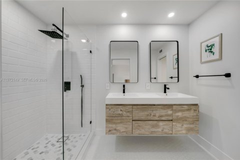 Touwnhouse à vendre à Fort Lauderdale, Floride: 2 chambres, 167.78 m2 № 2040802 - photo 19