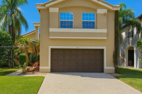 House in Miramar, Florida 4 bedrooms, 231.42 sq.m. № 2000560 - photo 4