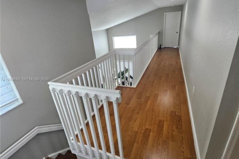 House in Miramar, Florida 4 bedrooms, 231.42 sq.m. № 2000560 - photo 18