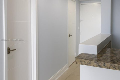 Купить кондоминиум в Норт-Бей-Виллидж, Флорида 53.6м2, № 2090894 - фото 14