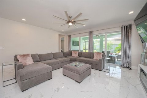 House in Sarasota, Florida 3 bedrooms, 213.49 sq.m. № 1638236 - photo 9