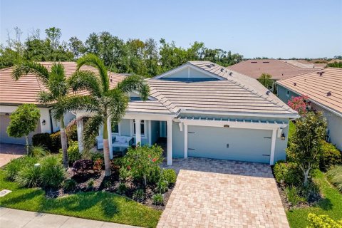 House in Sarasota, Florida 3 bedrooms, 213.49 sq.m. № 1638236 - photo 1