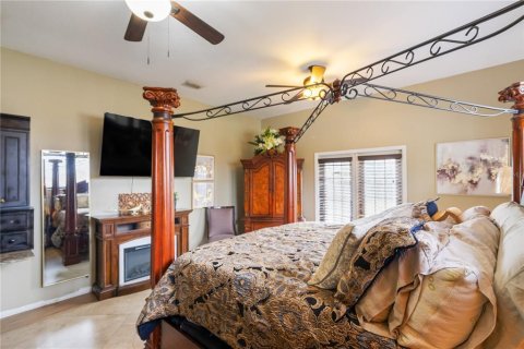House in Bradenton, Florida 4 bedrooms, 232.44 sq.m. № 1853135 - photo 10