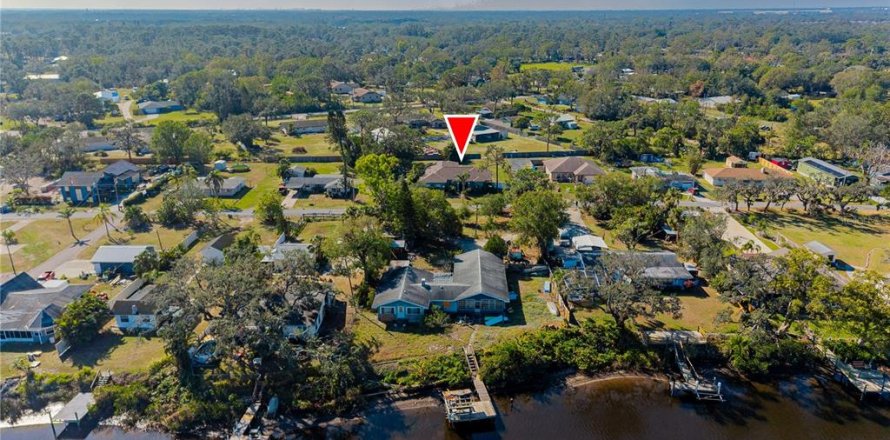 House in Bradenton, Florida 4 bedrooms, 232.44 sq.m. № 1853135