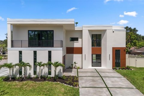House in Sarasota, Florida 4 bedrooms, 327.29 sq.m. № 2202513 - photo 16