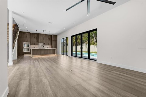 House in Sarasota, Florida 4 bedrooms, 327.29 sq.m. № 2202513 - photo 30