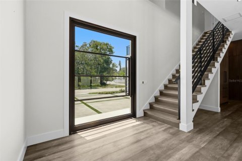 House in Sarasota, Florida 4 bedrooms, 327.29 sq.m. № 2202513 - photo 28