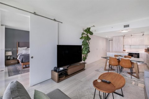 Купить кондоминиум в Майами, Флорида 2 спальни, 101.08м2, № 2054942 - фото 13