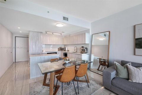 Купить кондоминиум в Майами, Флорида 2 спальни, 101.08м2, № 2054942 - фото 12