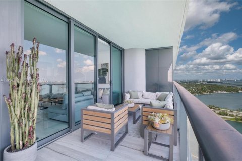 Купить кондоминиум в Майами, Флорида 2 спальни, 101.08м2, № 2054942 - фото 24