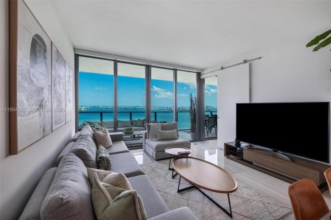 Купить кондоминиум в Майами, Флорида 2 спальни, 101.08м2, № 2054942 - фото 5