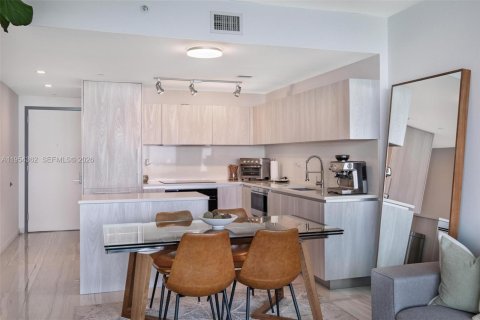 Купить кондоминиум в Майами, Флорида 2 спальни, 101.08м2, № 2054942 - фото 10