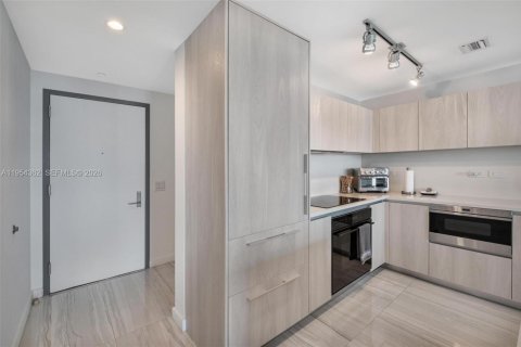 Купить кондоминиум в Майами, Флорида 2 спальни, 101.08м2, № 2054942 - фото 23