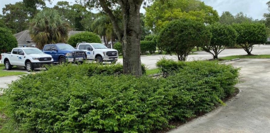 Propiedad comercial en Fort Pierce, Florida № 1171439