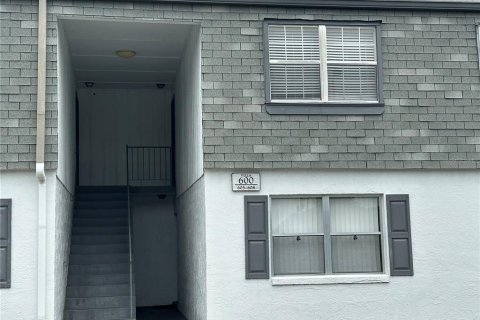 Condo in Winter Park, Florida, 2 bedrooms  № 1770215 - photo 1