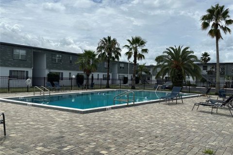 Condo in Winter Park, Florida, 2 bedrooms  № 1770215 - photo 23