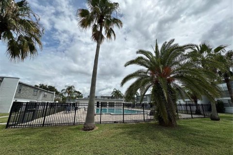 Condo in Winter Park, Florida, 2 bedrooms  № 1770215 - photo 24
