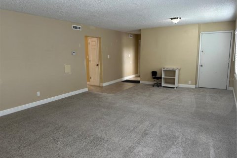 Condo in Winter Park, Florida, 2 bedrooms  № 1770215 - photo 6