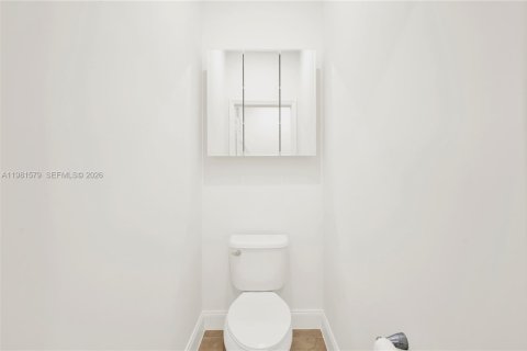 Casa en alquiler en Cutler Bay, Florida, 3 dormitorios, 182.83 m2 № 2043581 - foto 14