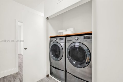 Casa en alquiler en Cutler Bay, Florida, 3 dormitorios, 182.83 m2 № 2043581 - foto 8